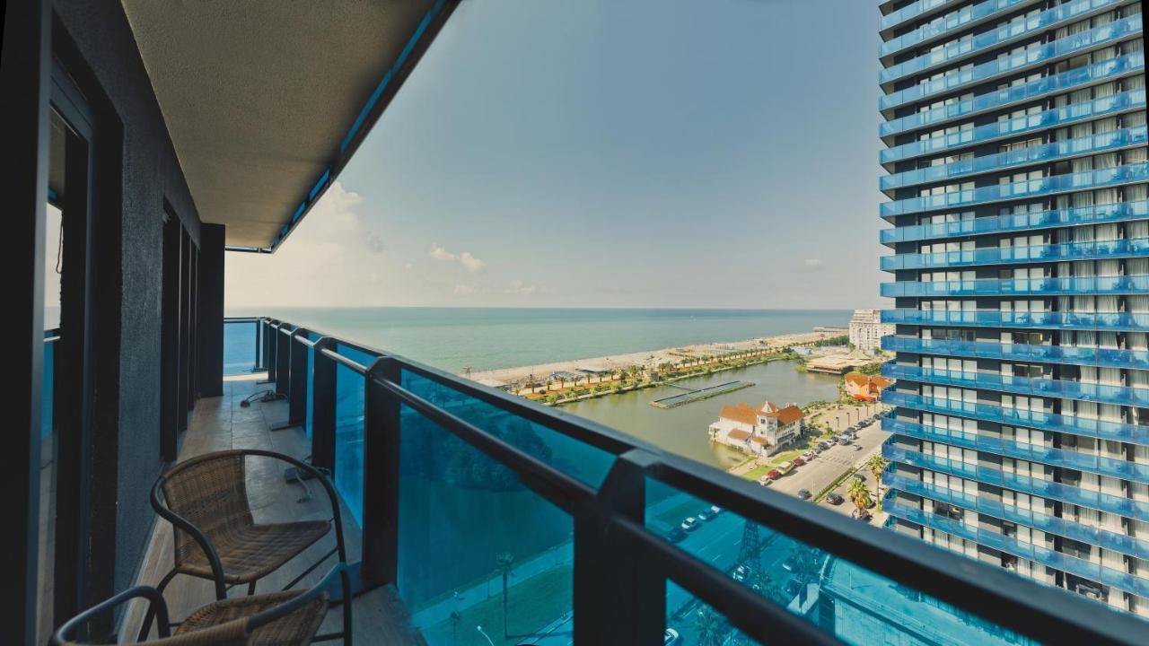 Orbi City Aparthotel Batumi Bagian luar foto