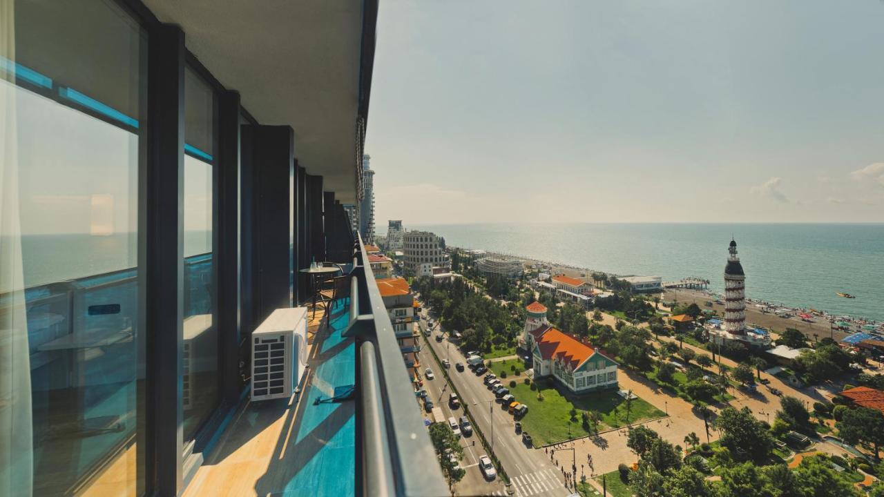 Orbi City Aparthotel Batumi Bagian luar foto