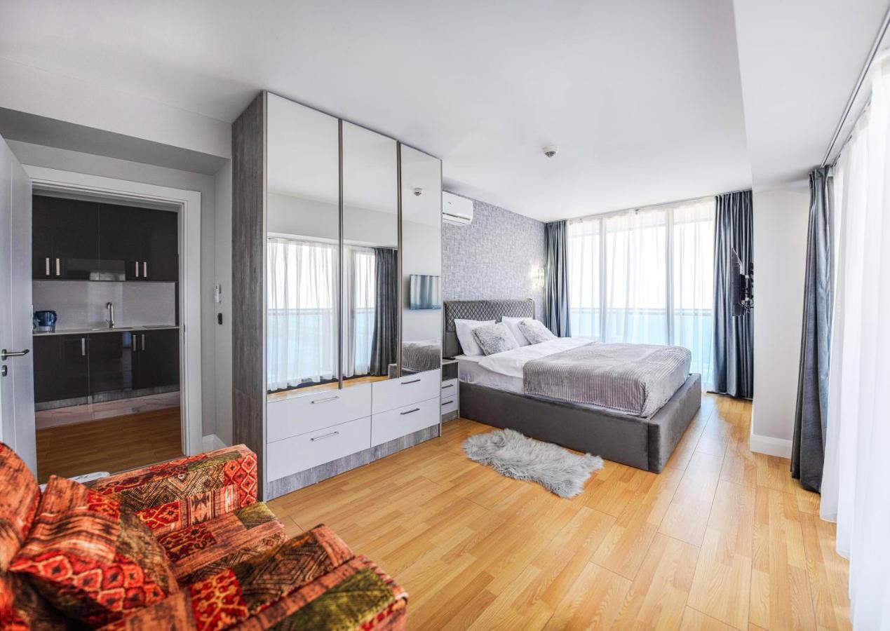 Orbi City Aparthotel Batumi Bagian luar foto