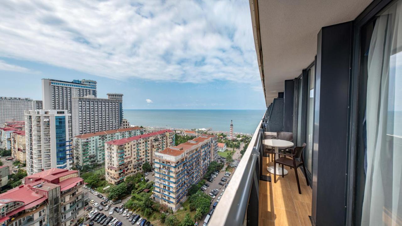 Orbi City Aparthotel Batumi Bagian luar foto
