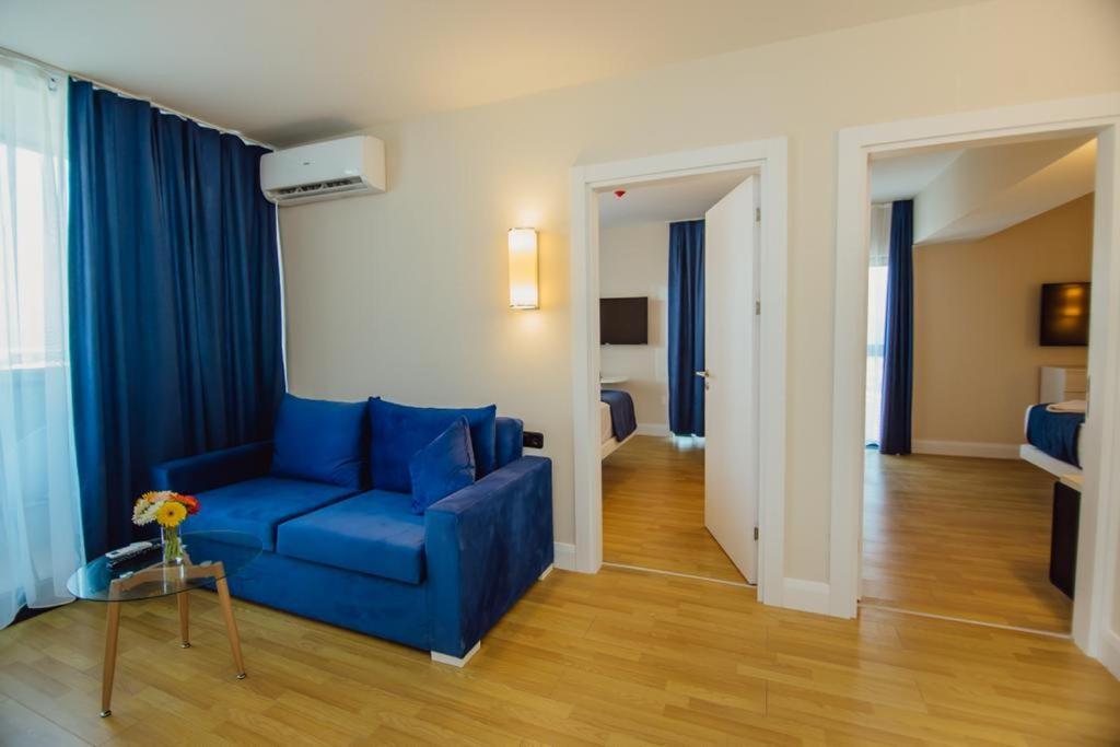 Orbi City Aparthotel Batumi Bagian luar foto