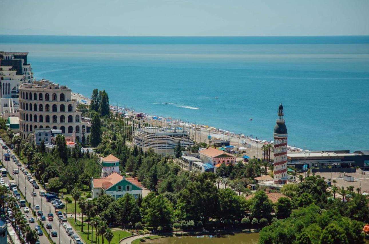 Orbi City Aparthotel Batumi Bagian luar foto
