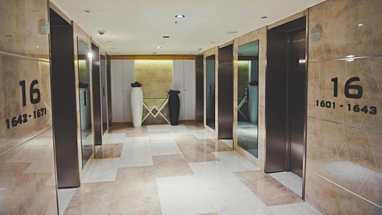 Orbi City Aparthotel Batumi Bagian luar foto
